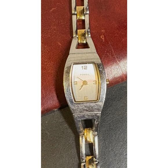 Women's 18mm Two Tone Fossil Pr5225 Watch, All Stainless - Picture 3 of 3